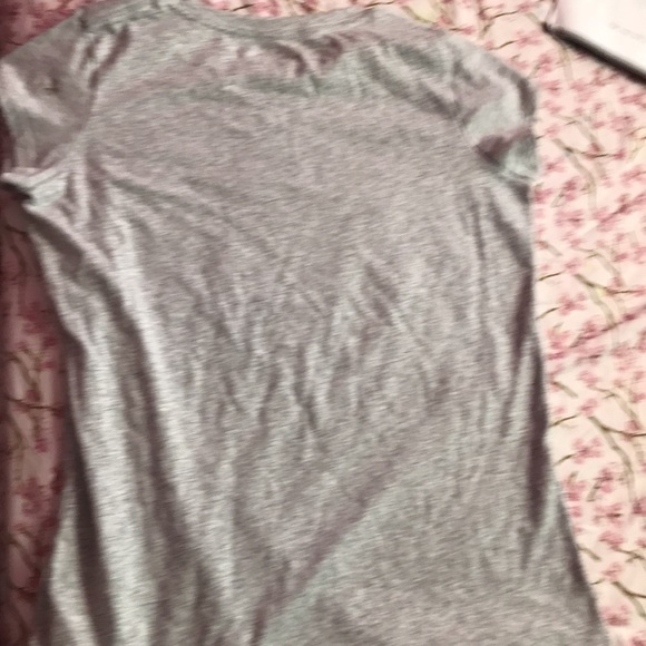 Levi’s gray logo t-shit - Picture 3 of 4